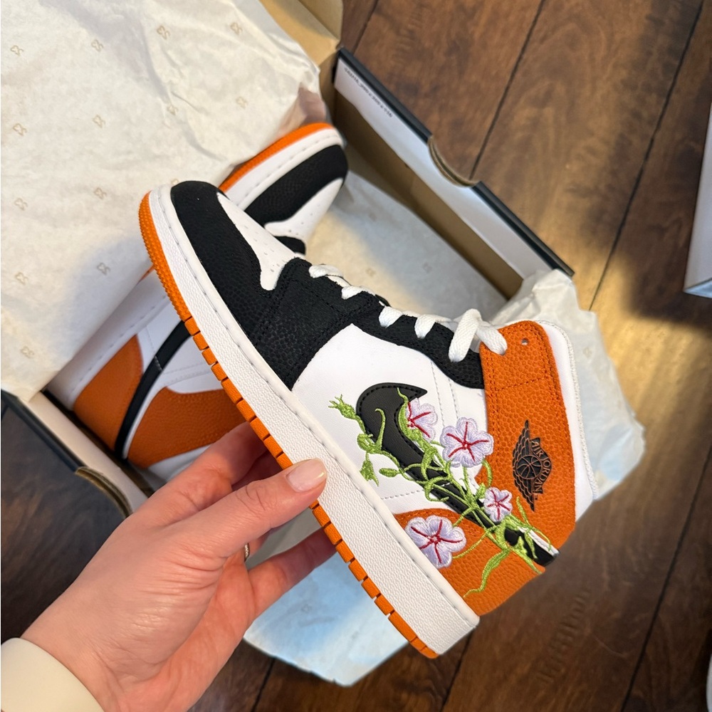 Jordan Mid limited edition floral print *